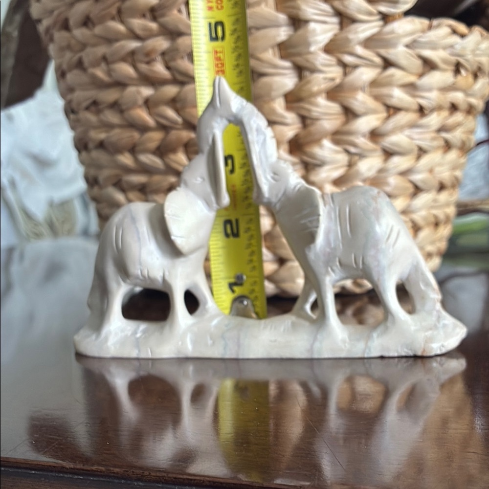 Hand-carved Soapstone, Kissing Elephants Elephant Pair, Kenya Africa Artisan - Picture 2 of 4